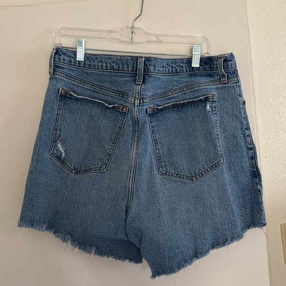 Abercrombie Curve Love The Dad High Rise Denim Short - Picture 2 of 4